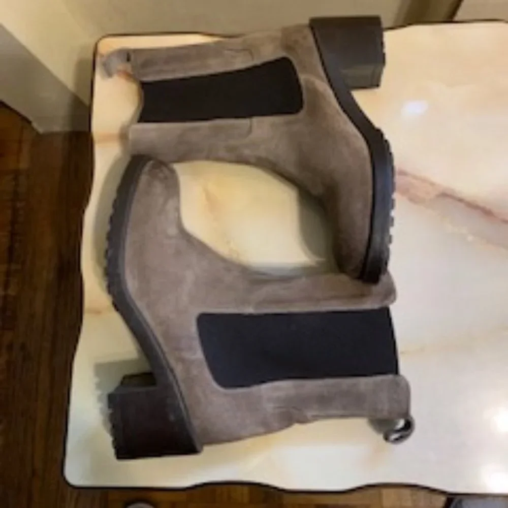 Emanuele Castro  Taupe Chelsea Leather Boots - Picture 9 of 10